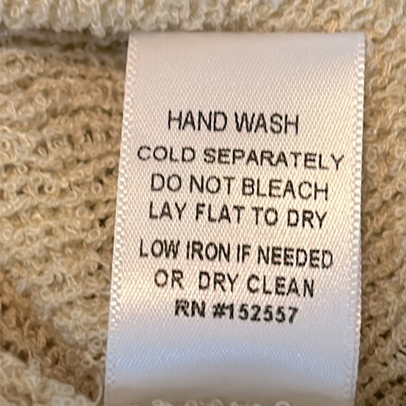 Lisa Robertson Women’s Creamy Knit Sleeveless Sweater Size S - Picture 5 of 5